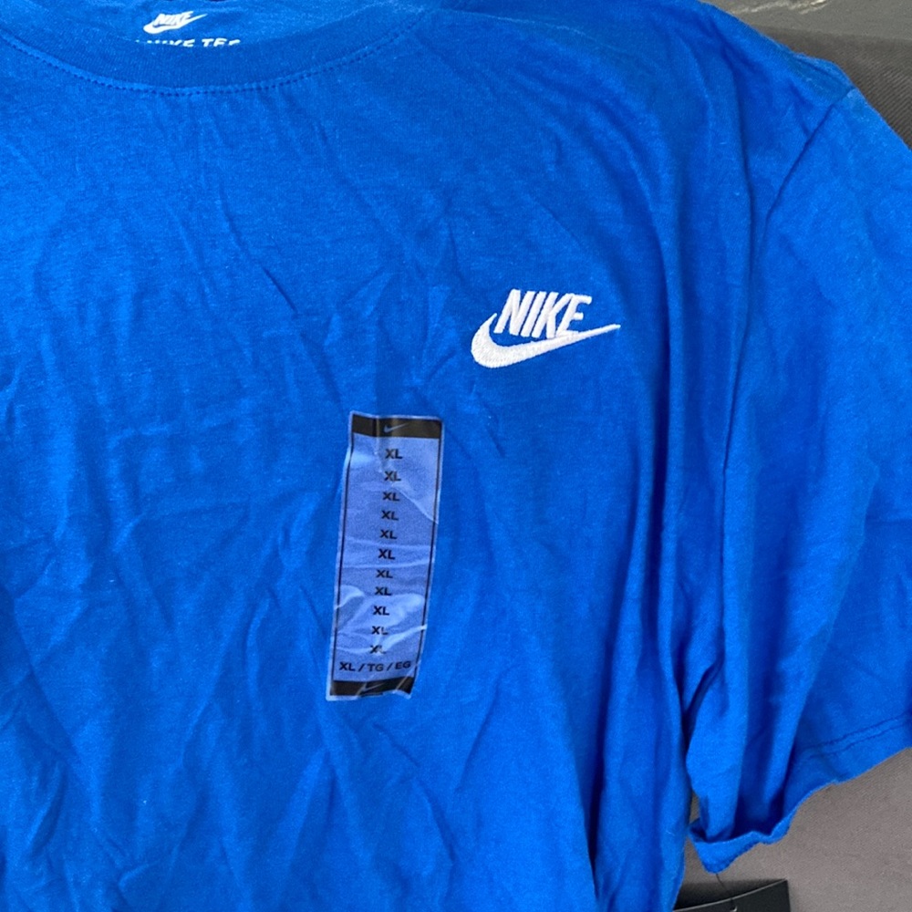 New Nike Blue mens t shirt XL NWT